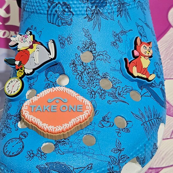 Disney Alice In Wonderland Slip On Clogs Women's Size 7 Sandals With Box Blue - Picture 9 of 11